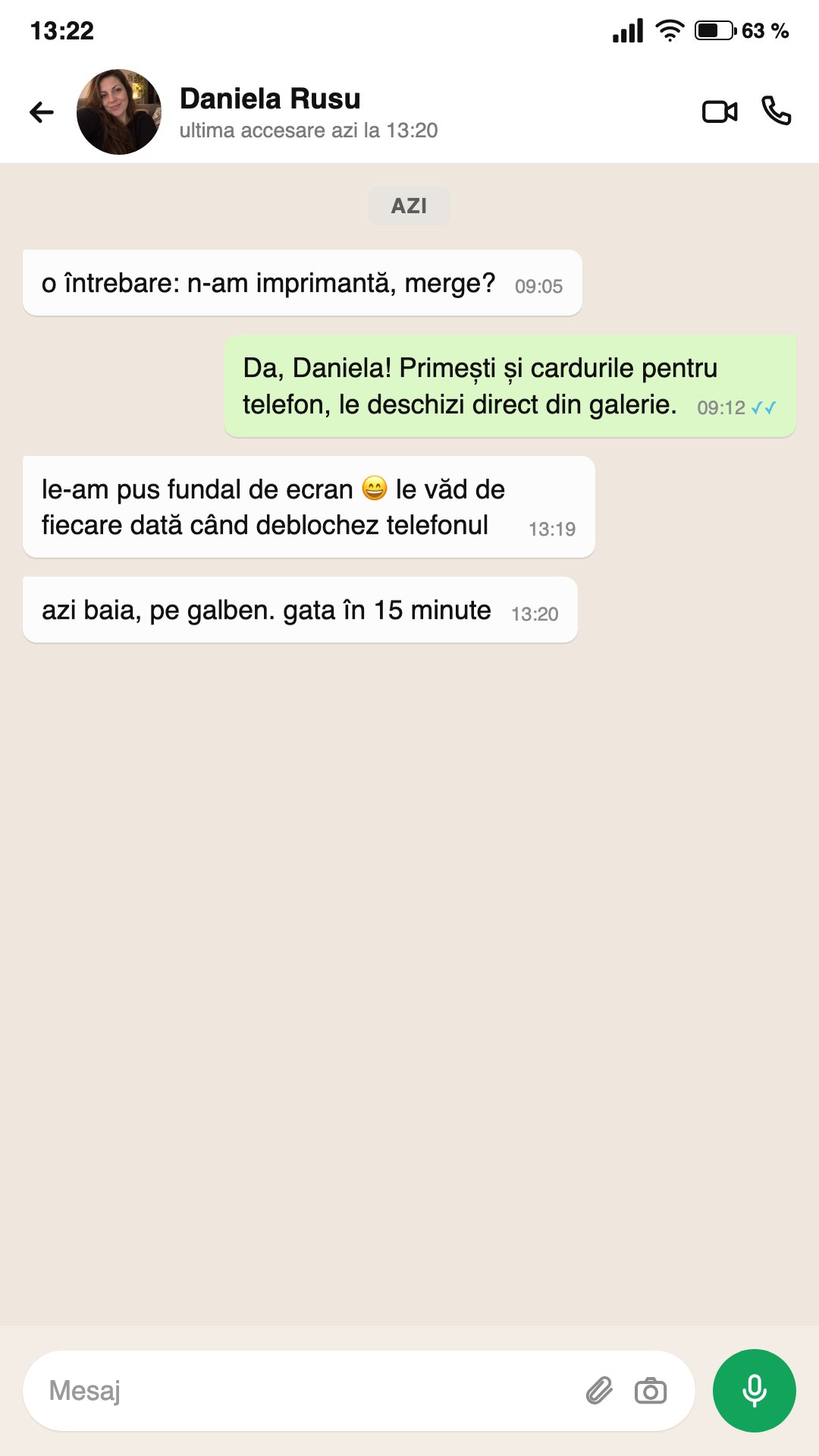 Mesaj pe WhatsApp